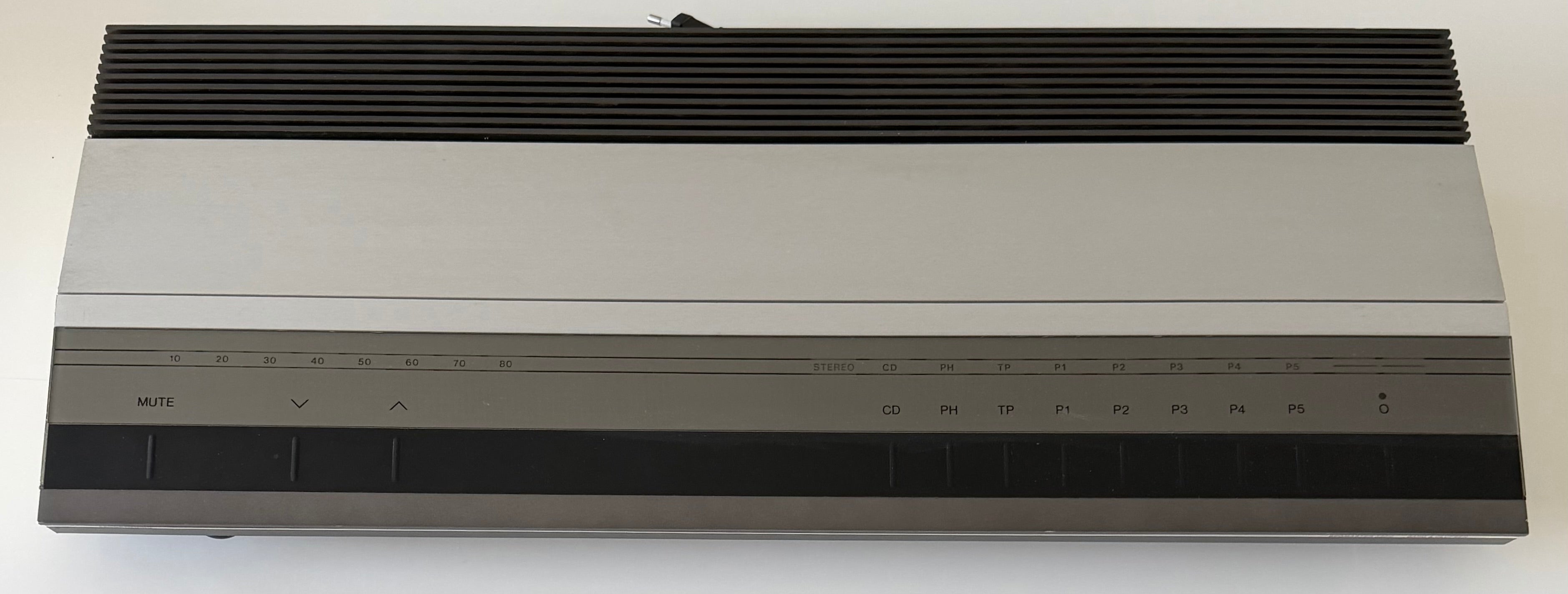 BeoMaster 3300 hvid (06291994)