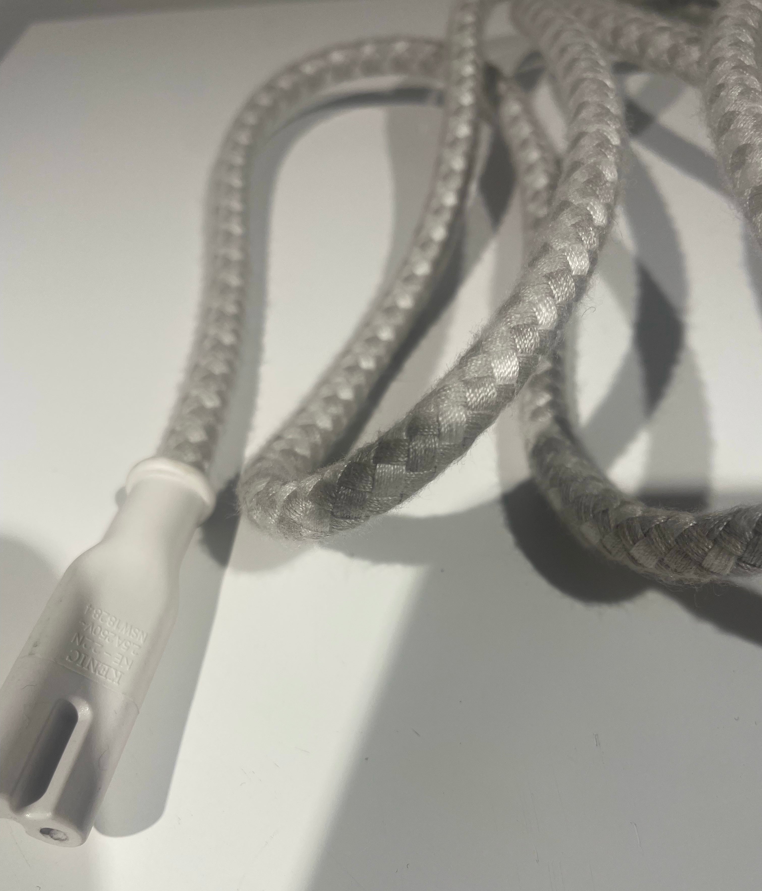 BeoSound A9 hvid stofledning