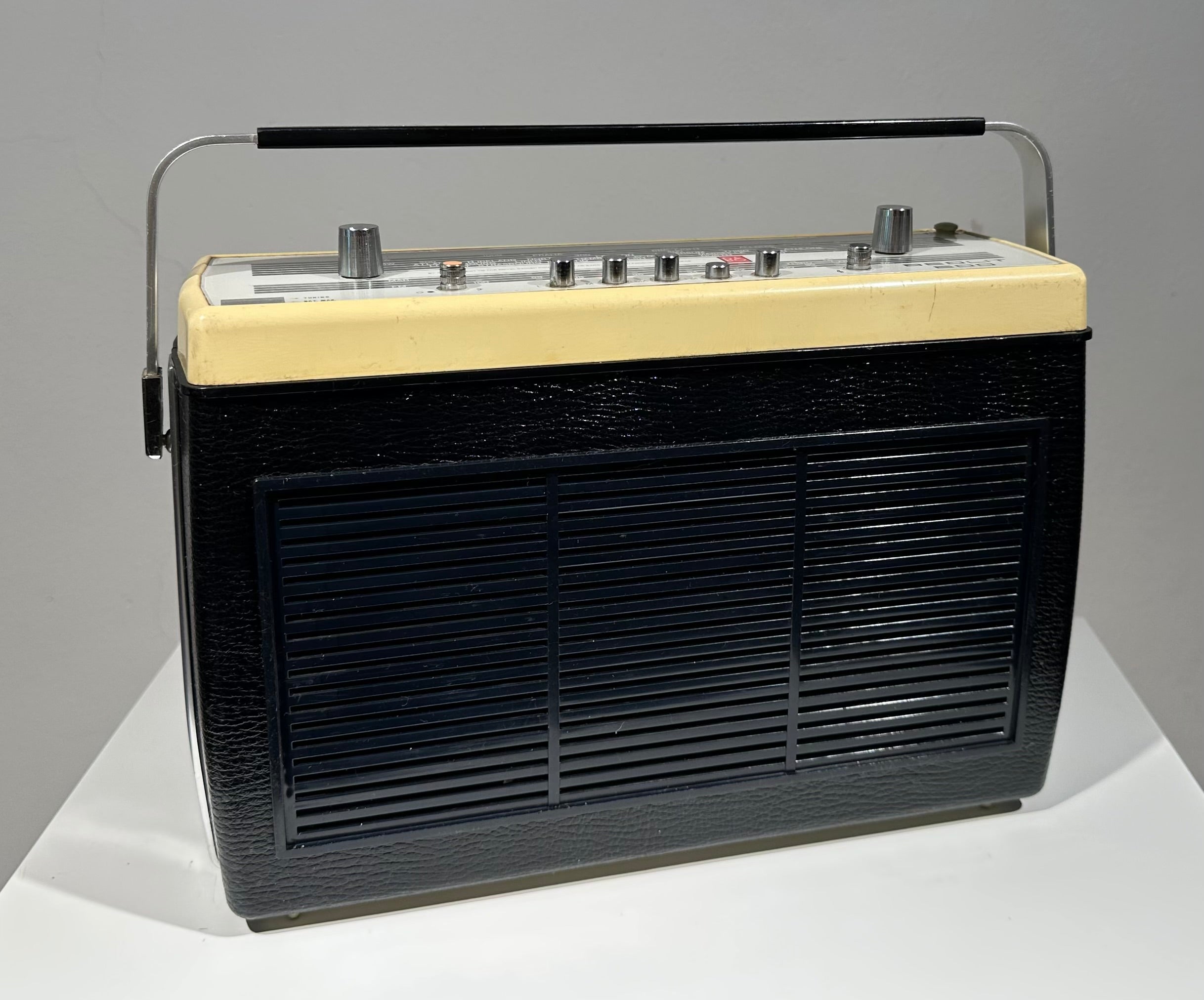 BeoLit 600 Sort (72620)