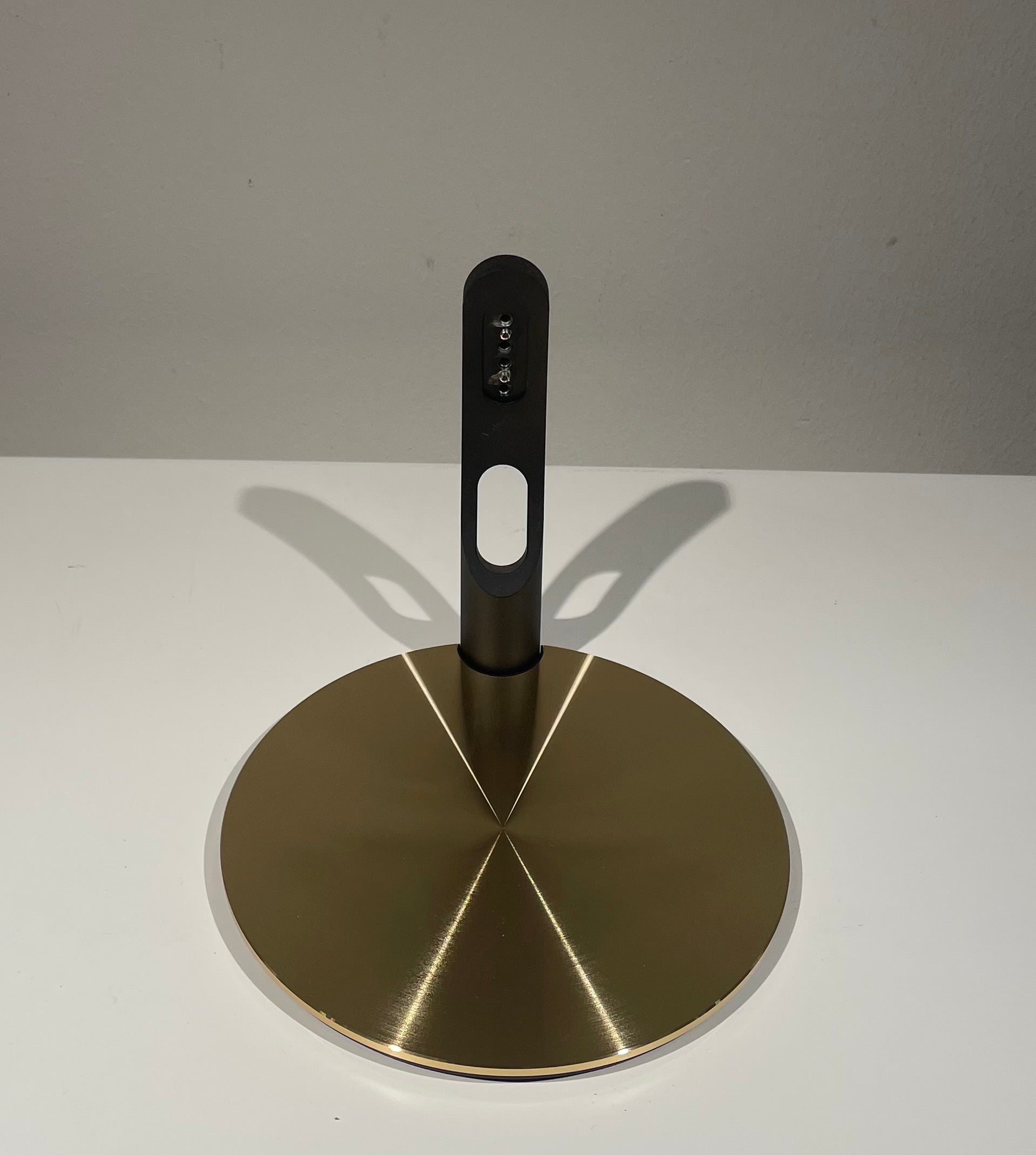 Beolab 8 Tabel Stand Gold Tone