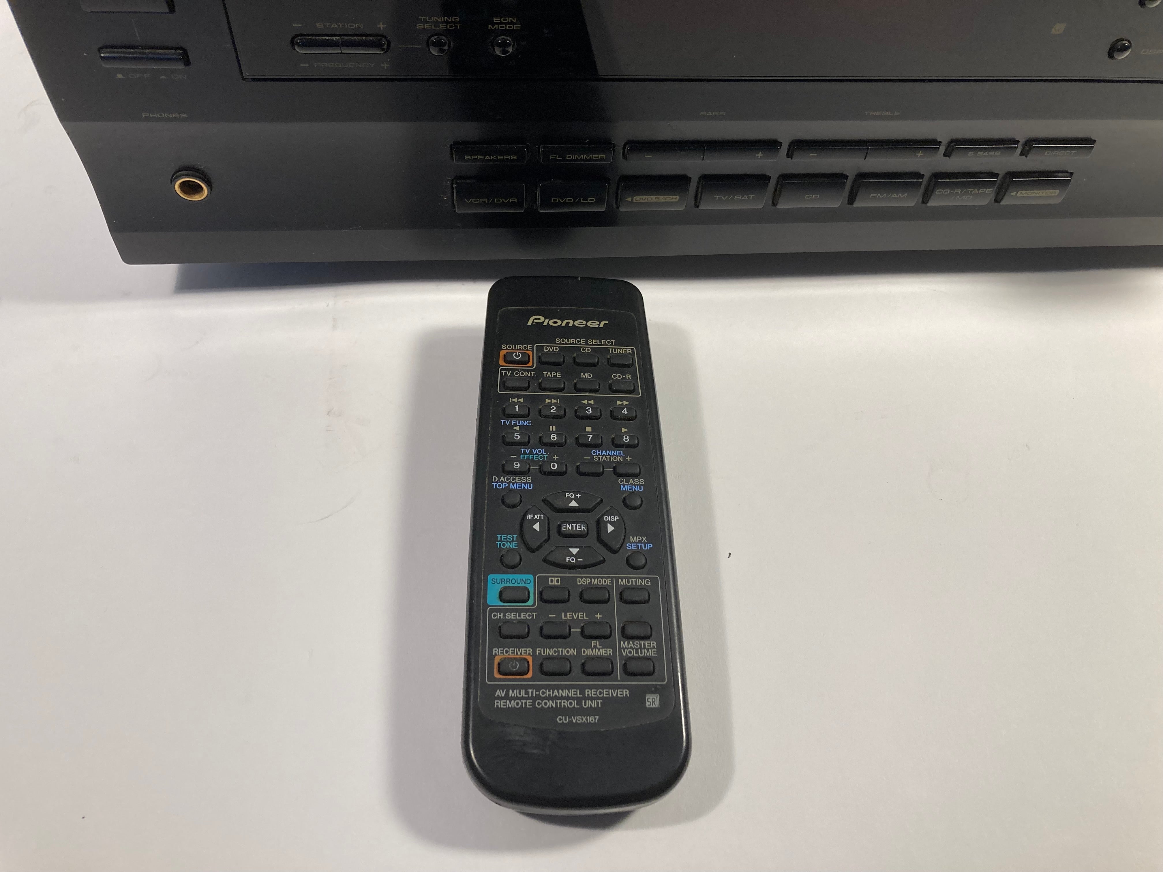 Pioneer VSX-409RDS.
