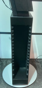 B&O gulvstand med CD Holder for 2300, 2500, 3000, 3200 og Ouverture (Sort.)