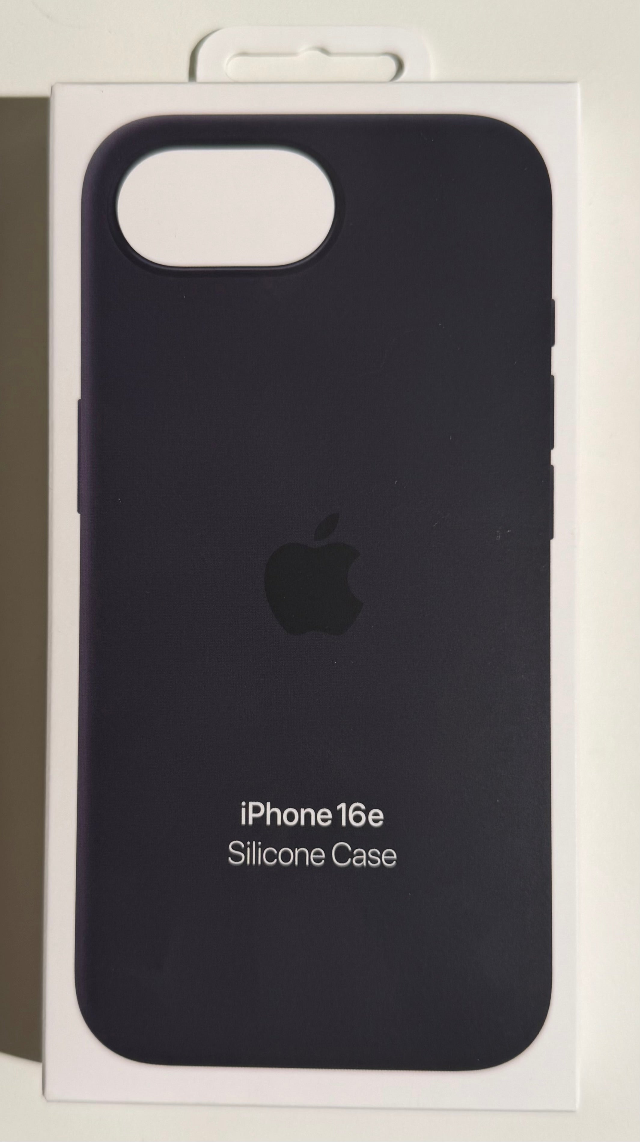 Apple iPhone 16e silikon-etui, sort (MD3N4ZM/A)