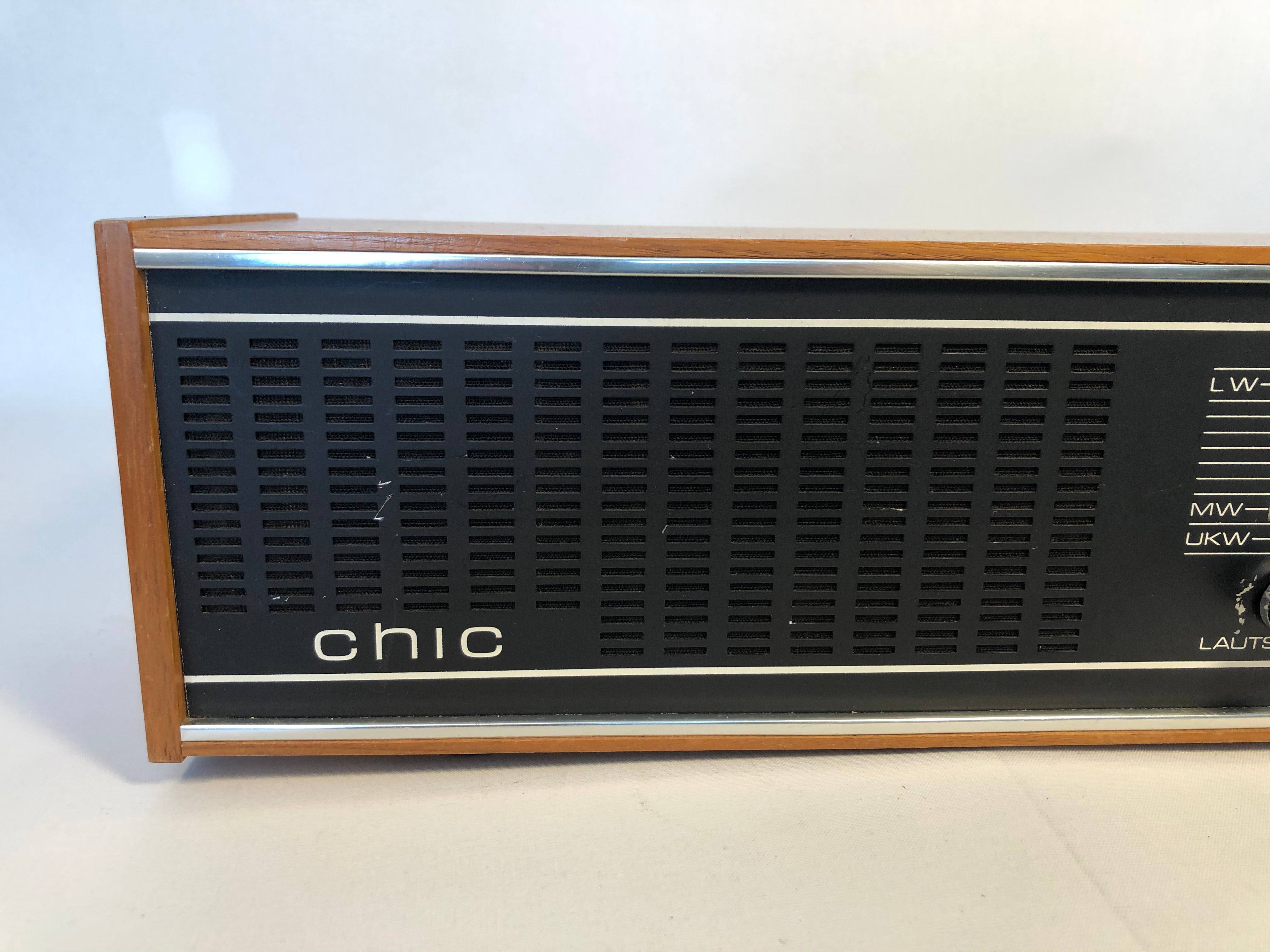 R-F-T CHIC