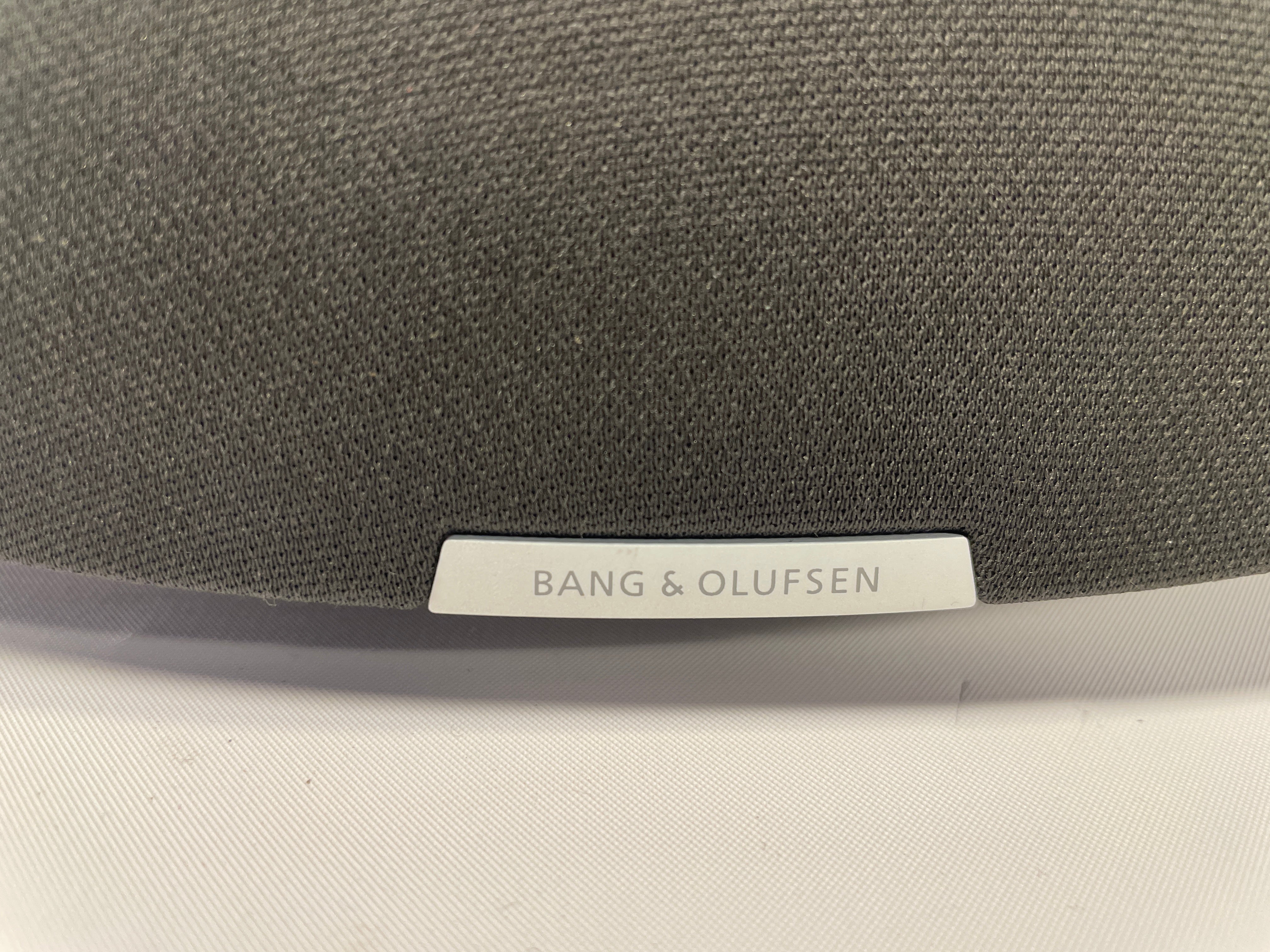 BeoLab 4  Dark Grey (19023104)