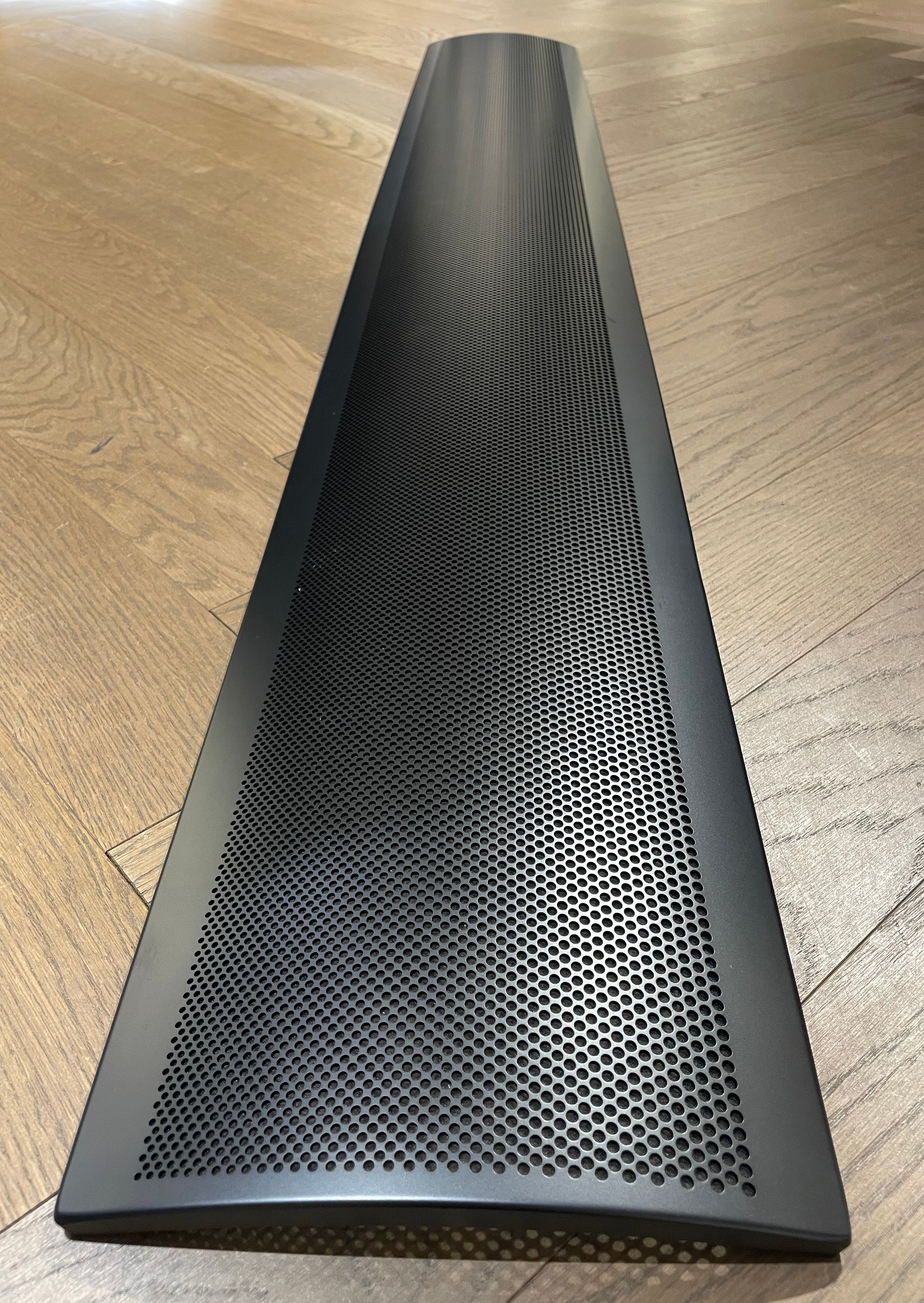 Front BeoVision Eclipse 55" aluminium / black