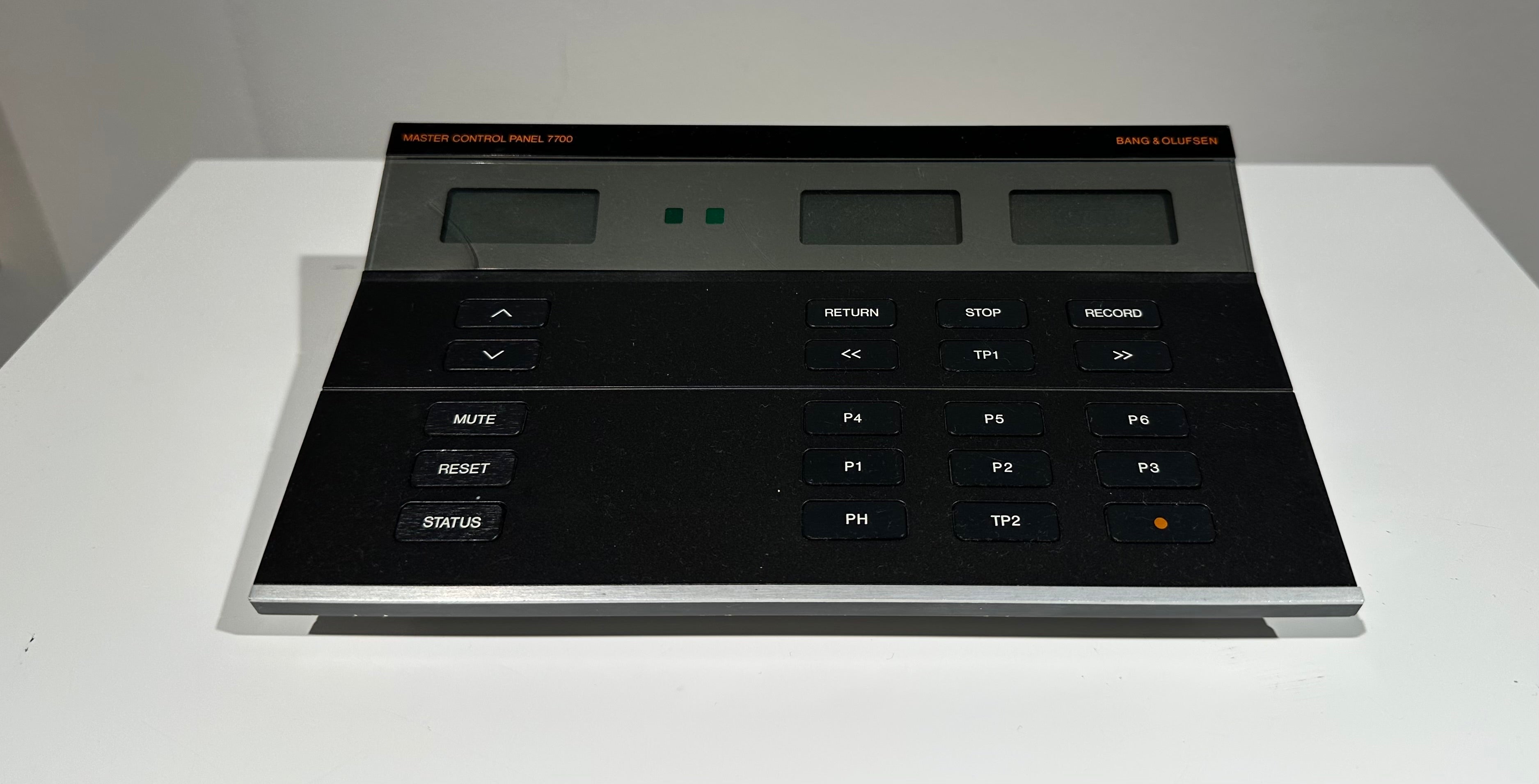 Master Control Panel 7700 (lille revne i skærm)