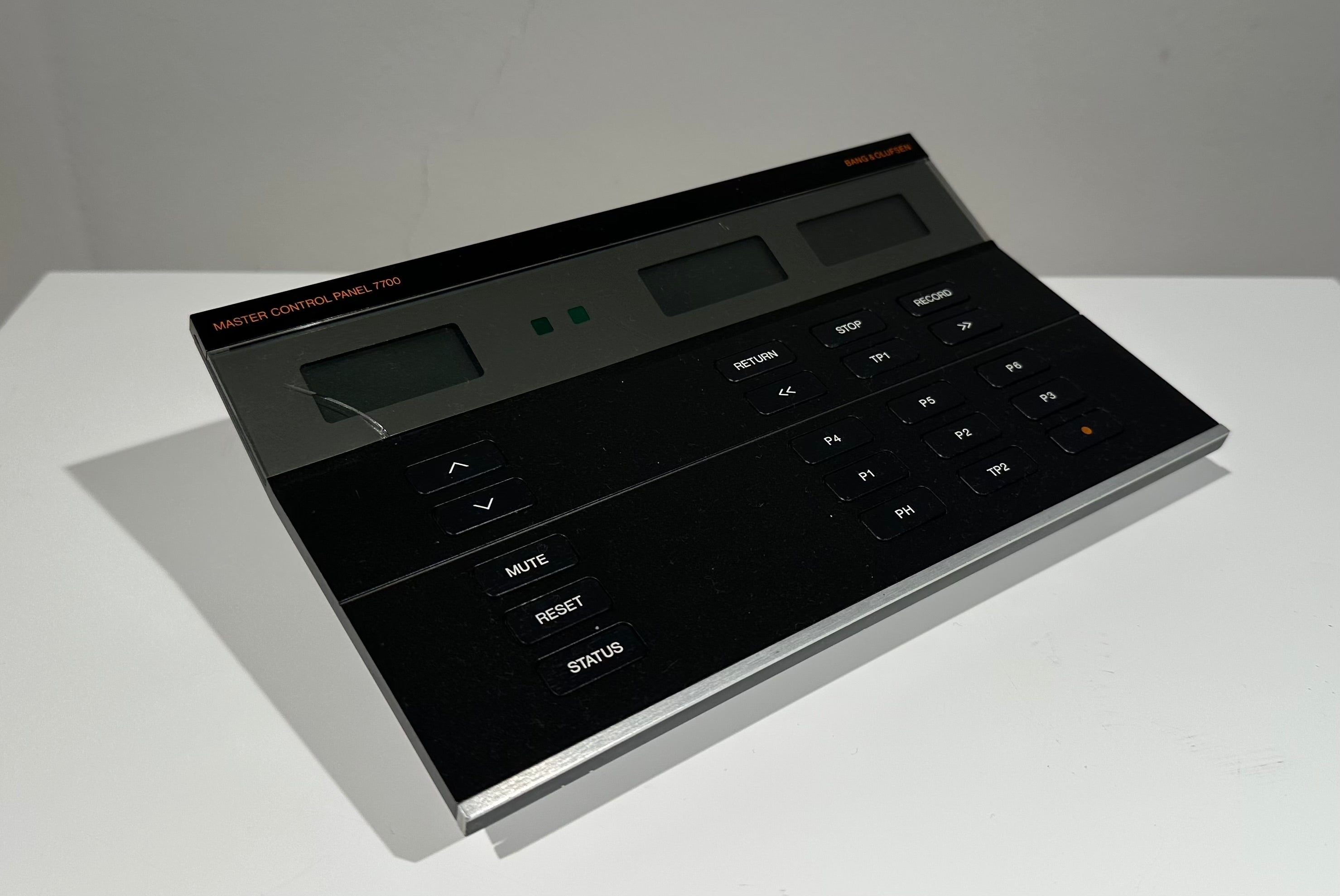 Master Control Panel 7700 (lille revne i skærm)