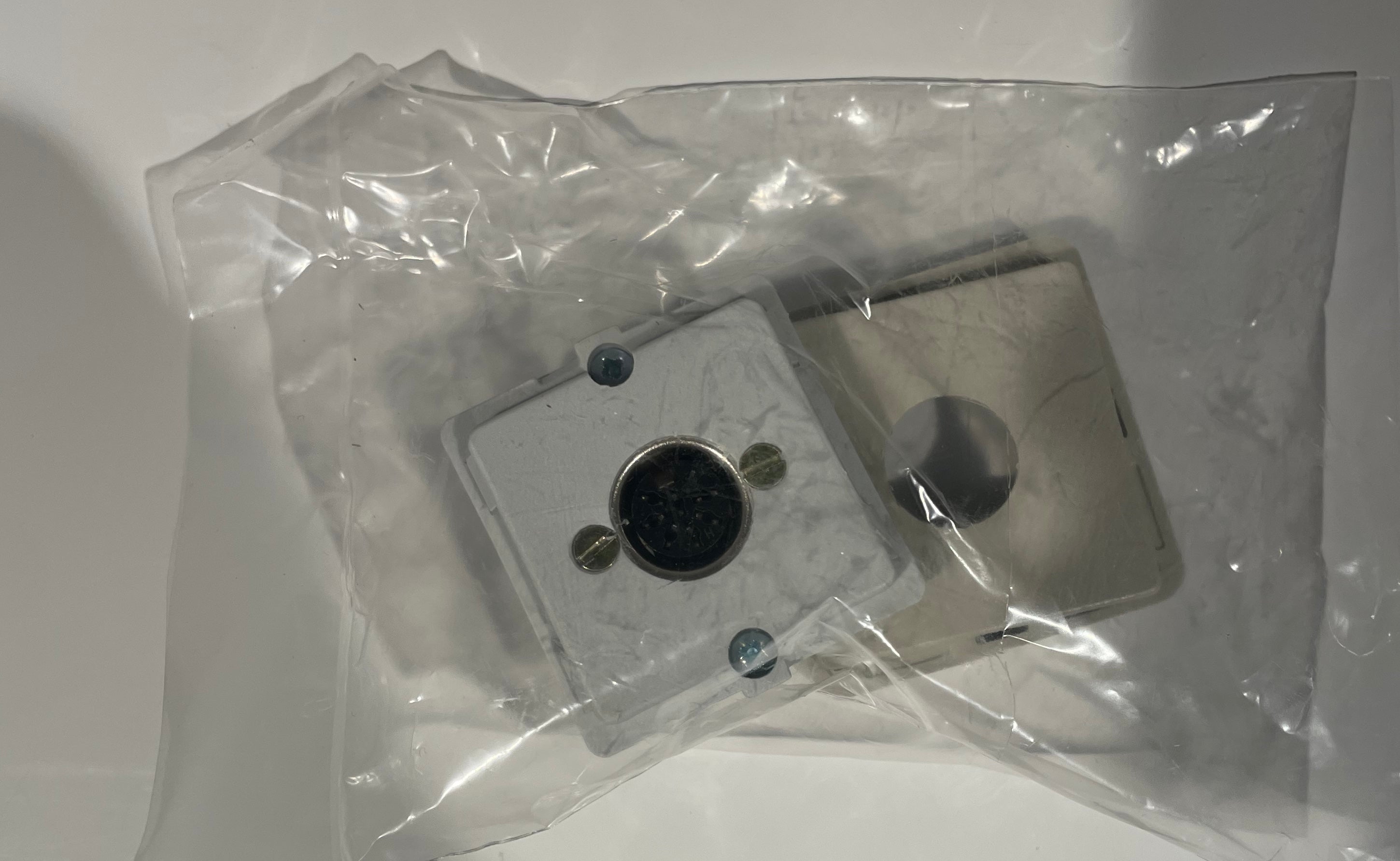 8 Pin DIN wall Socket Grey