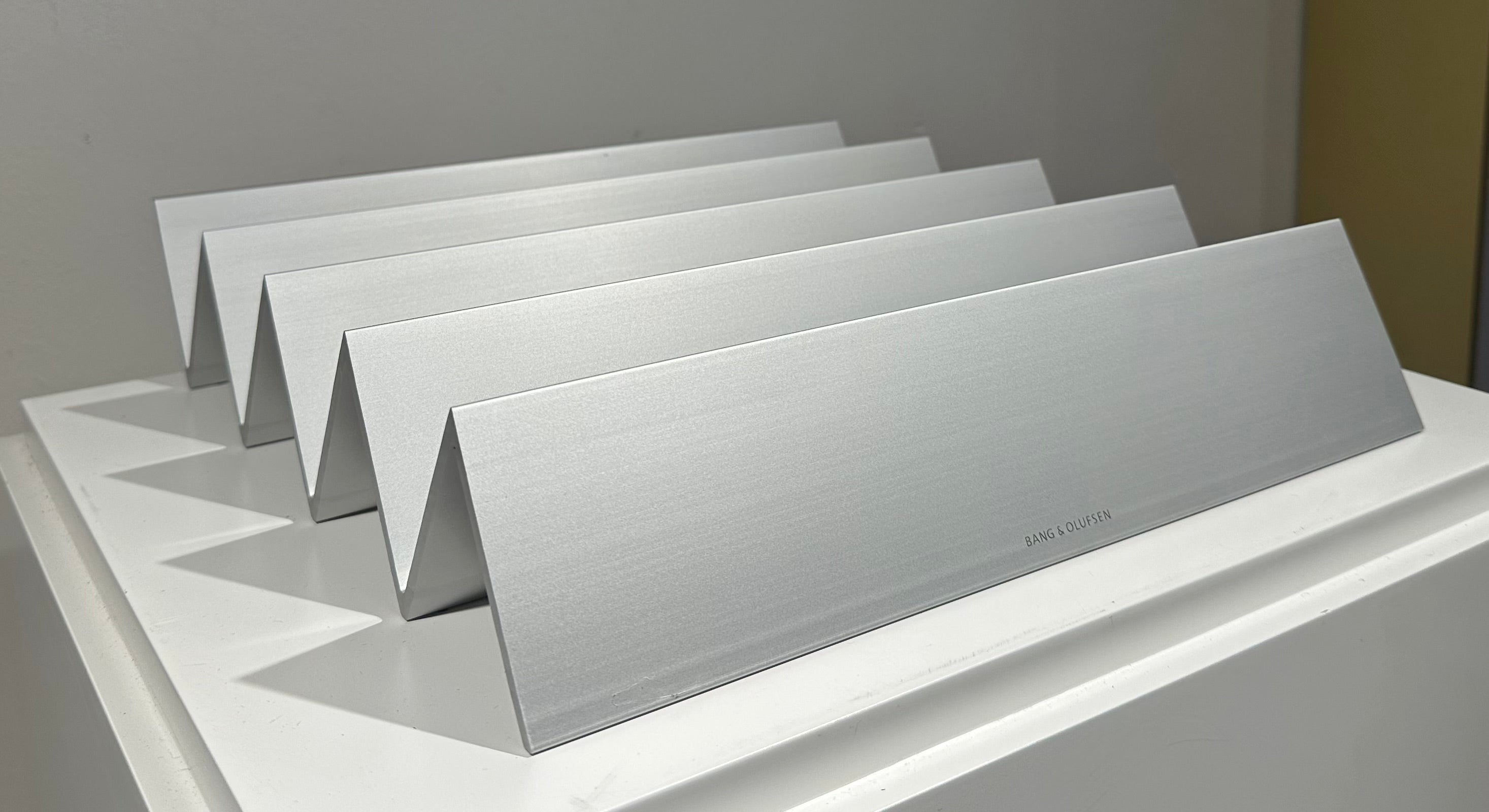 B&O A4 CD Wave