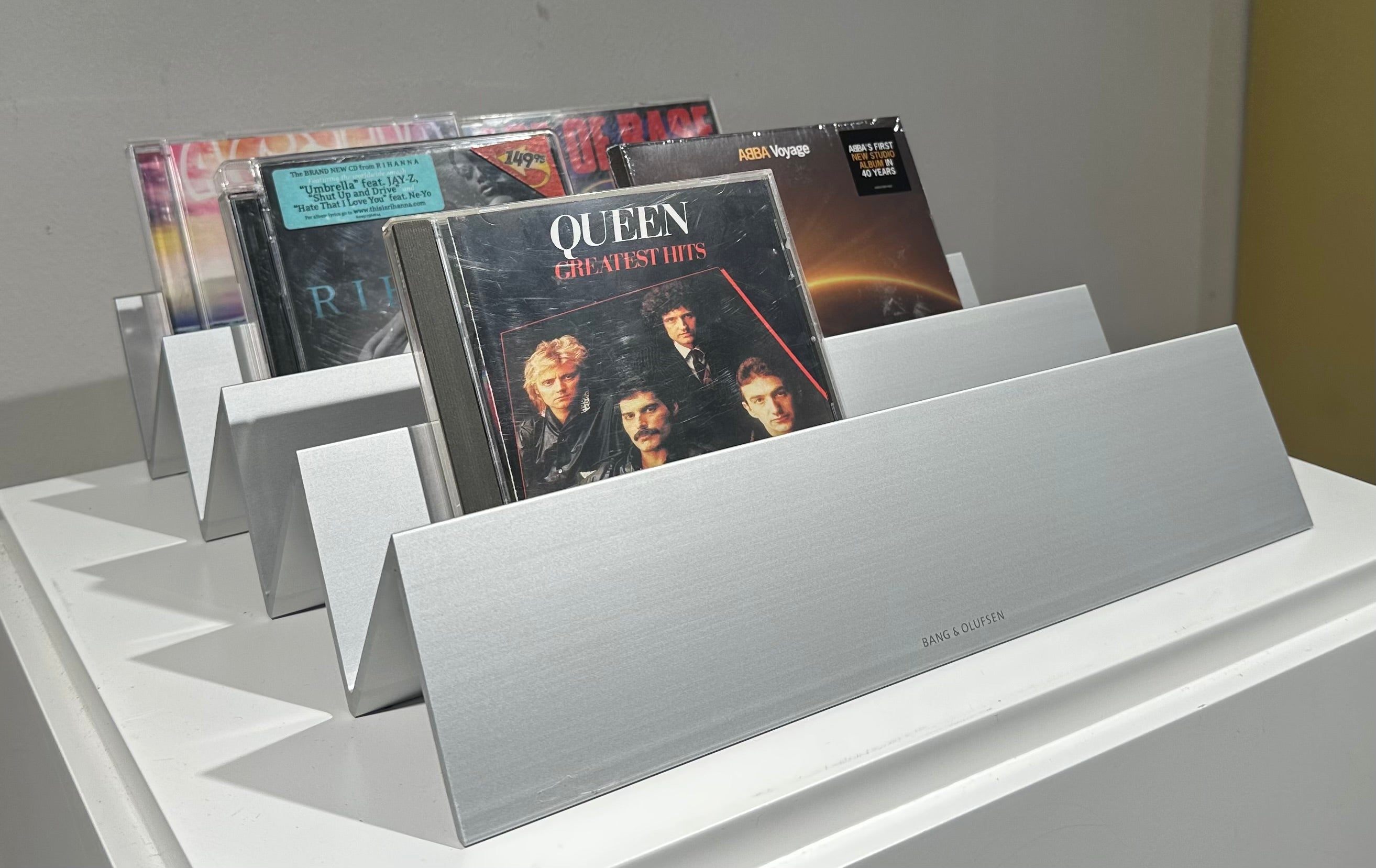 B&O A4 CD Wave