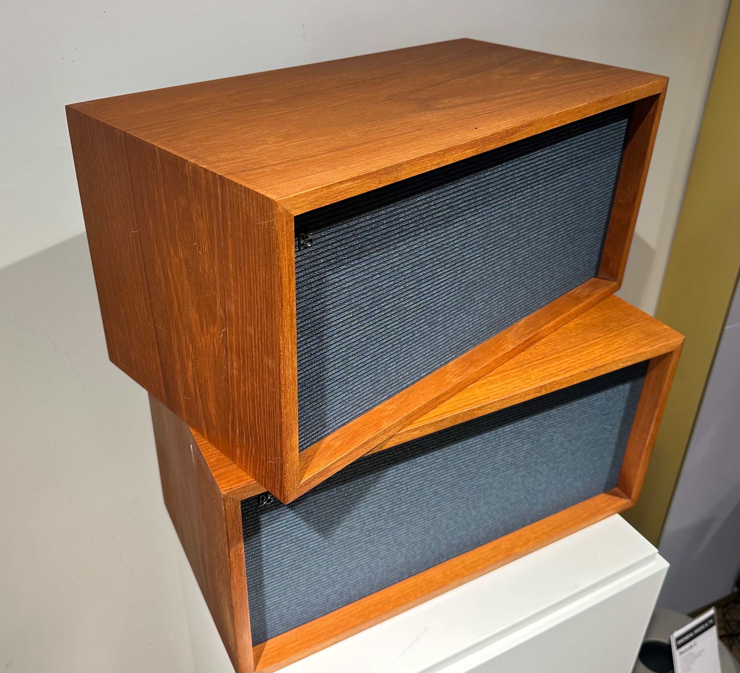 Bang & Olufsen type M