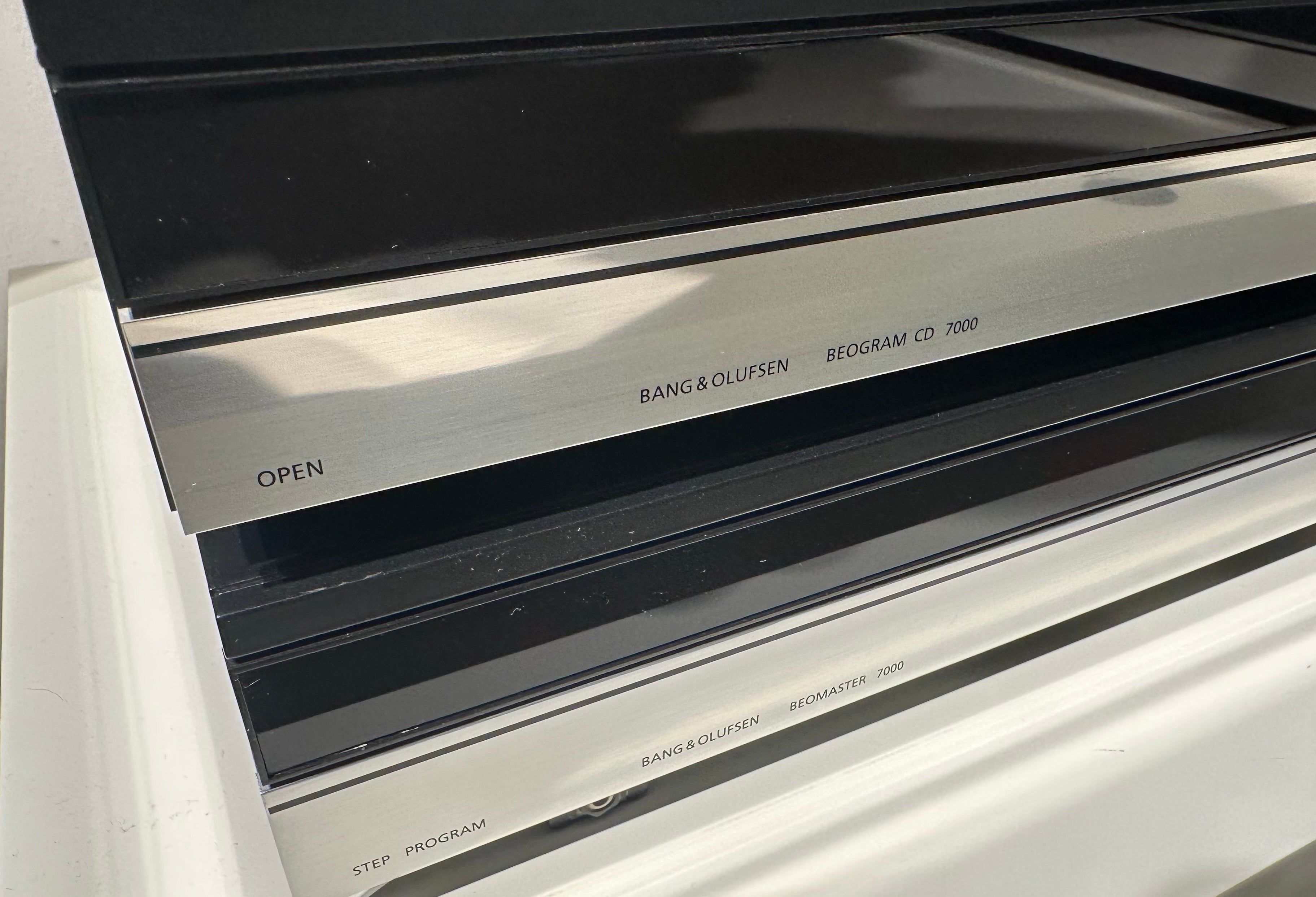 BeoSystem 7000 Beomaster og CD (11038668-10161936)