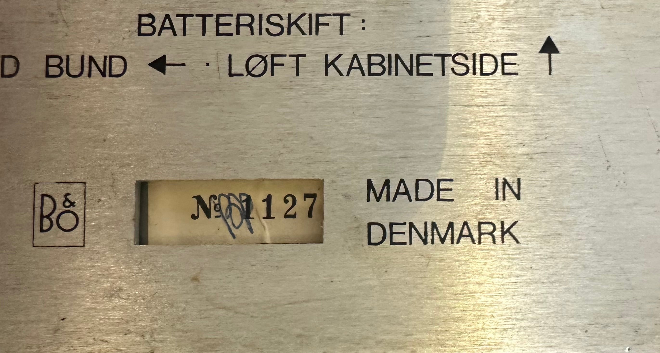 BeoLit 500 sort (1127)