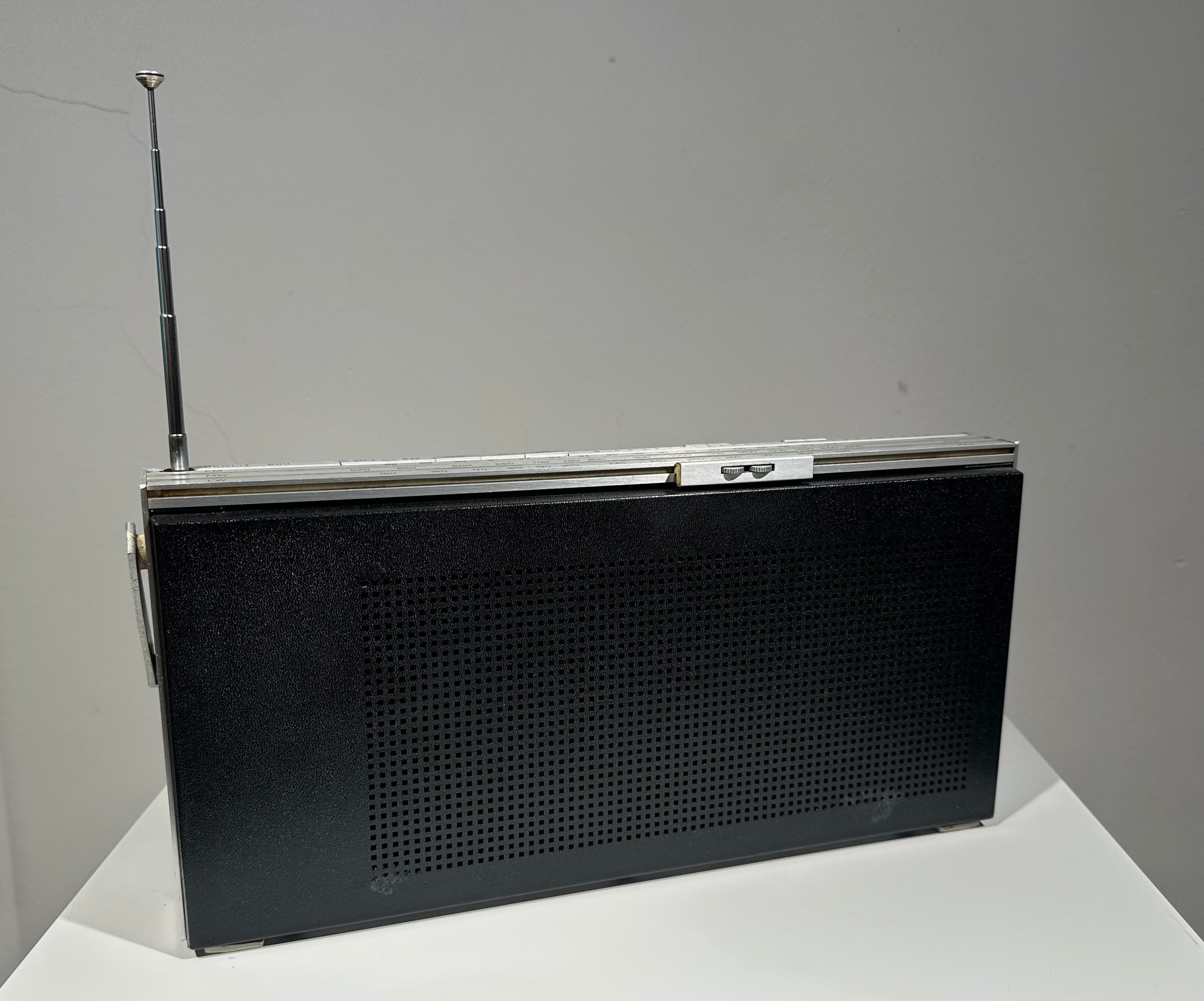 BeoLit 600 Sort (241954)