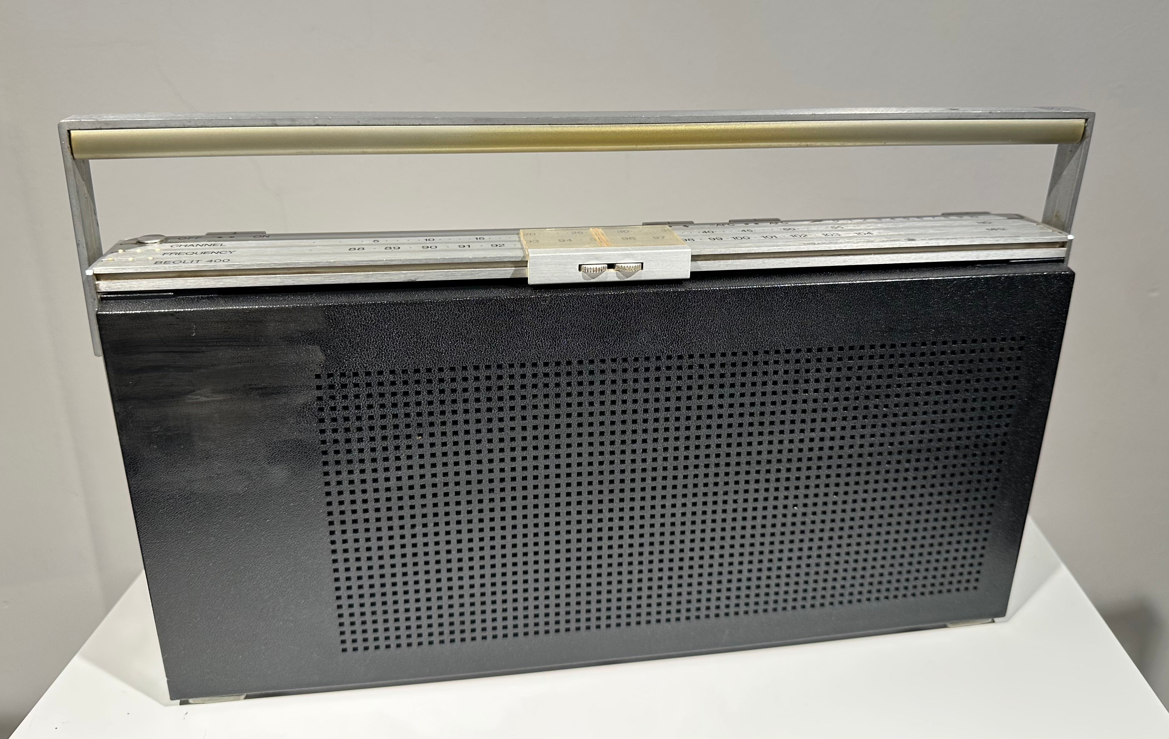 BeoLit 400 Sort (7857)