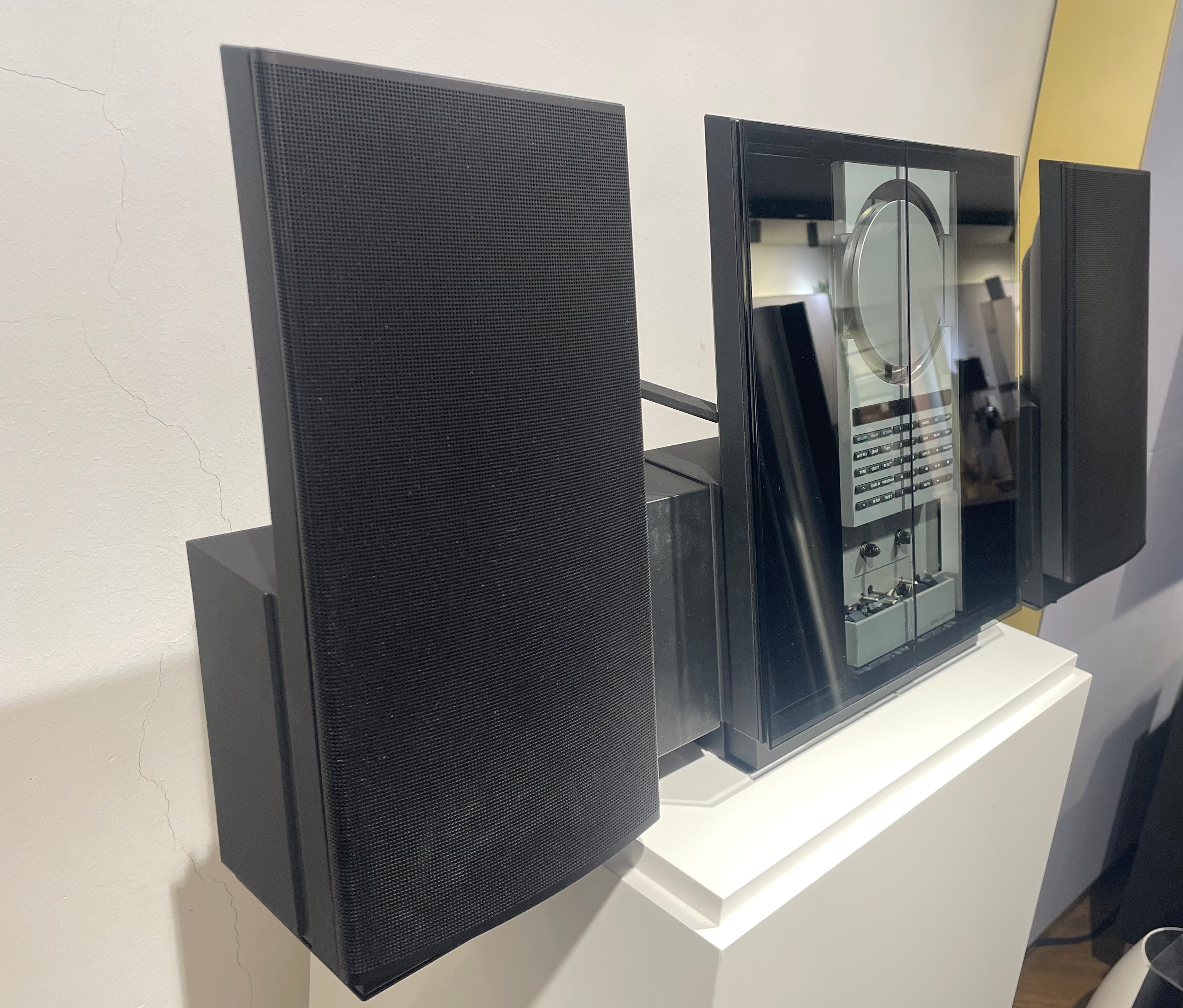 BeoSound Ouverture MK2 m. Beolab 2500 MK2 (15721818)
