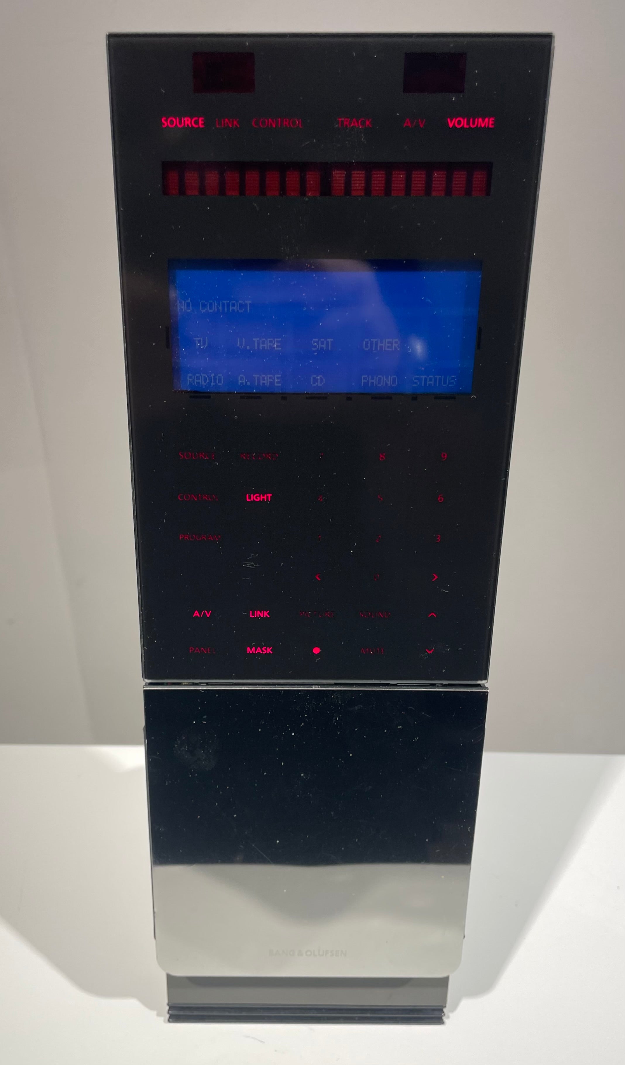 BeoLink 7000 lader / bordstand (8867521)