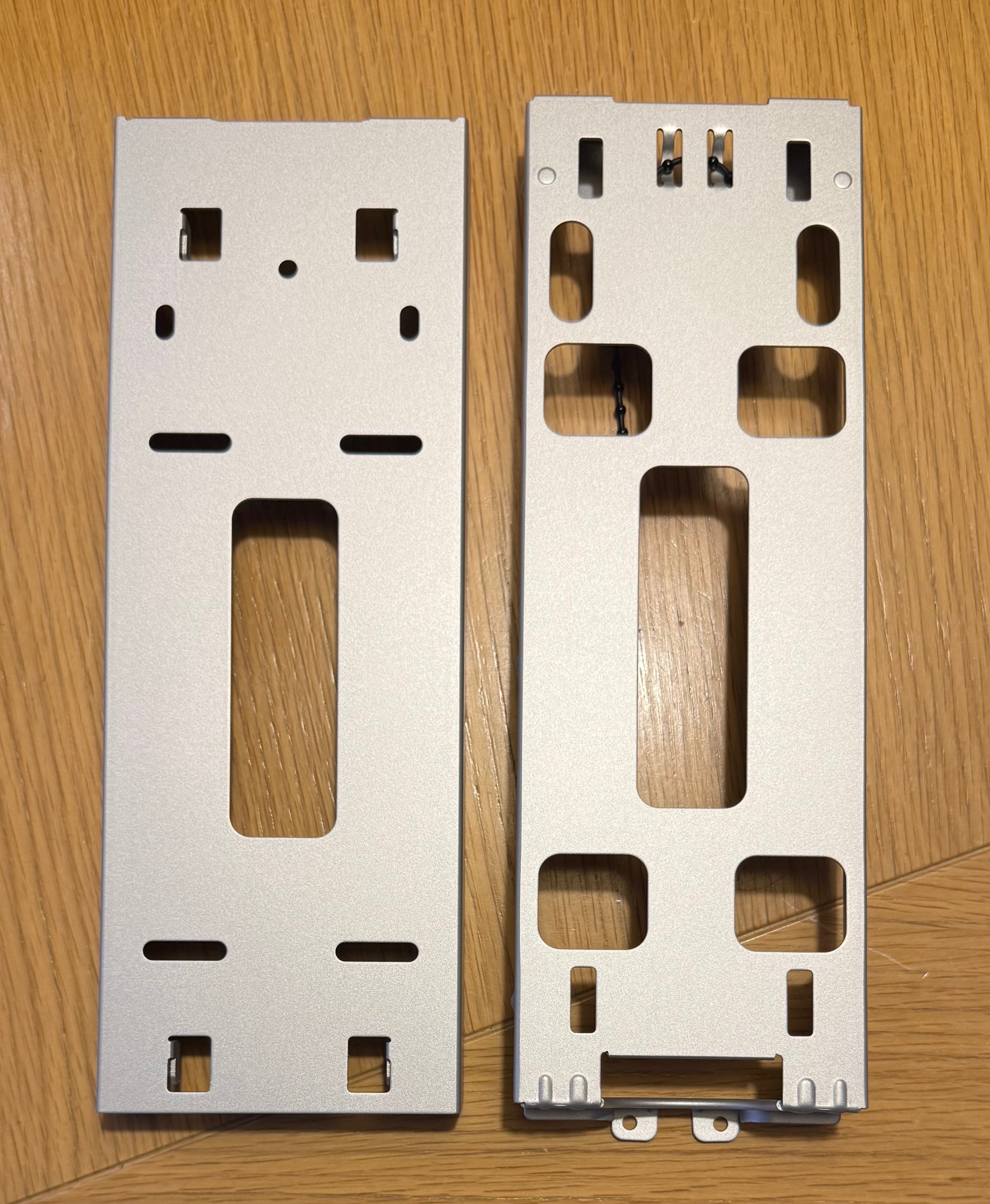 BeoSound Level B2B Wall Bracket