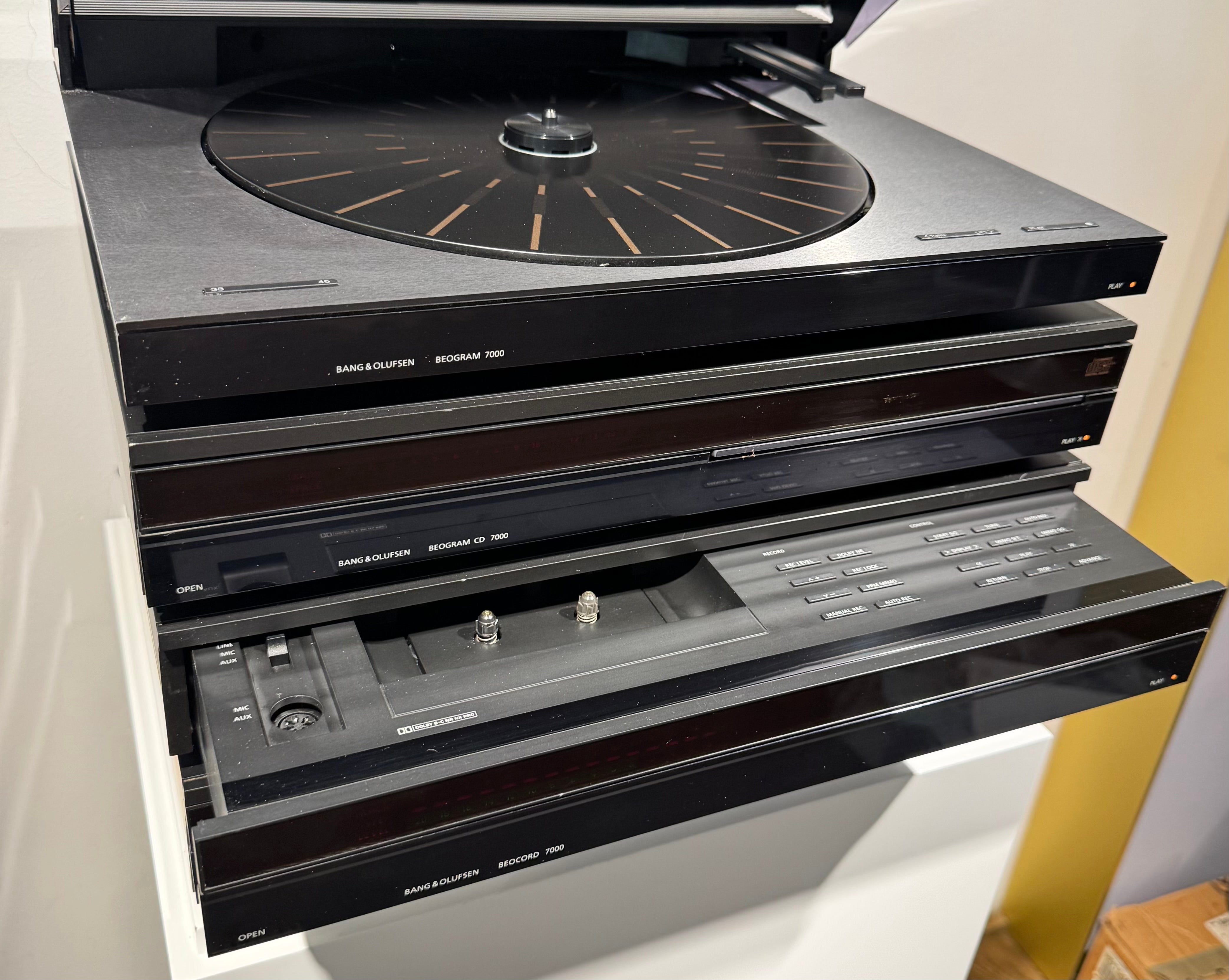 BeoSystem 7000 Sort (050526)