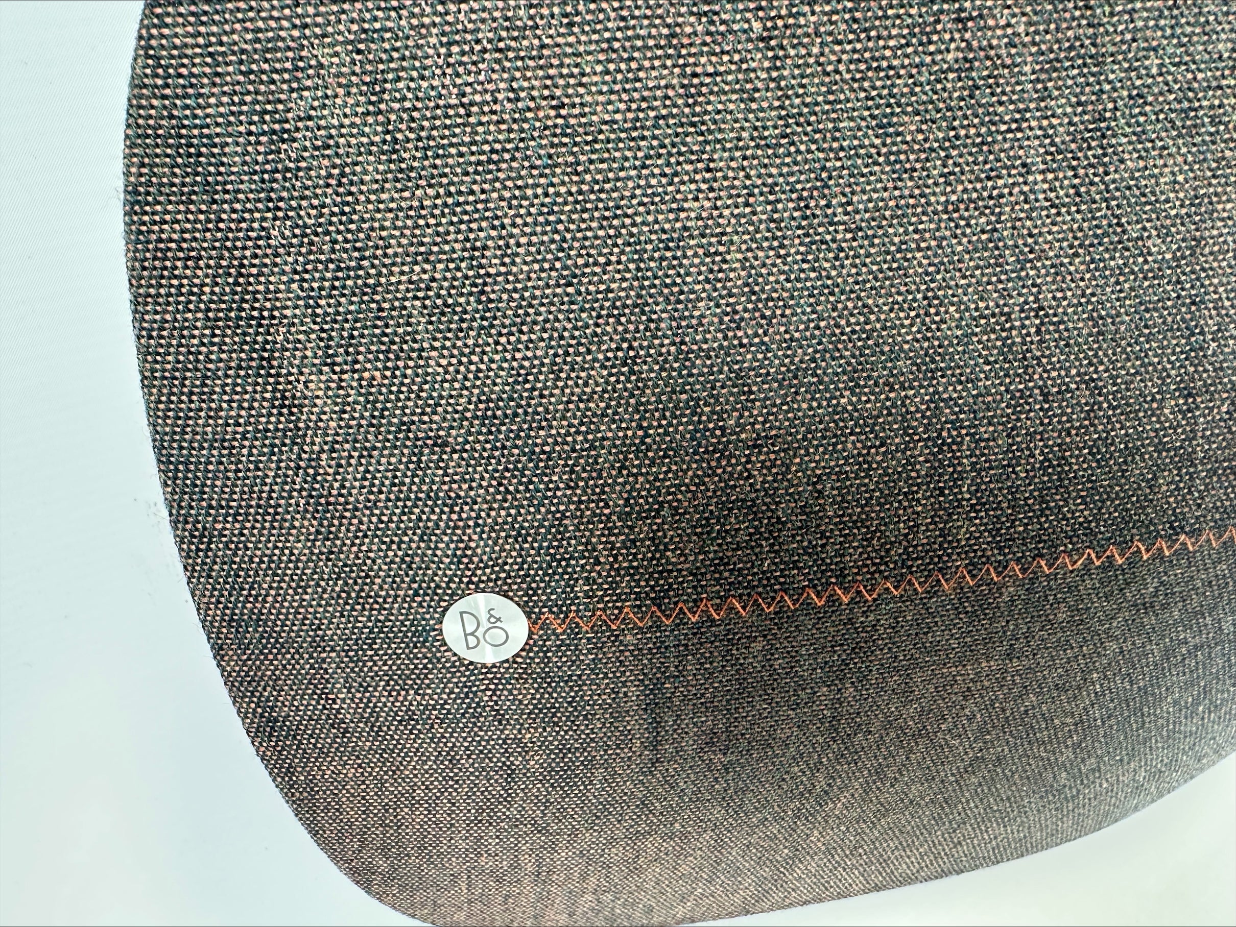 Beoplay A6 Frontstof Dark Rose