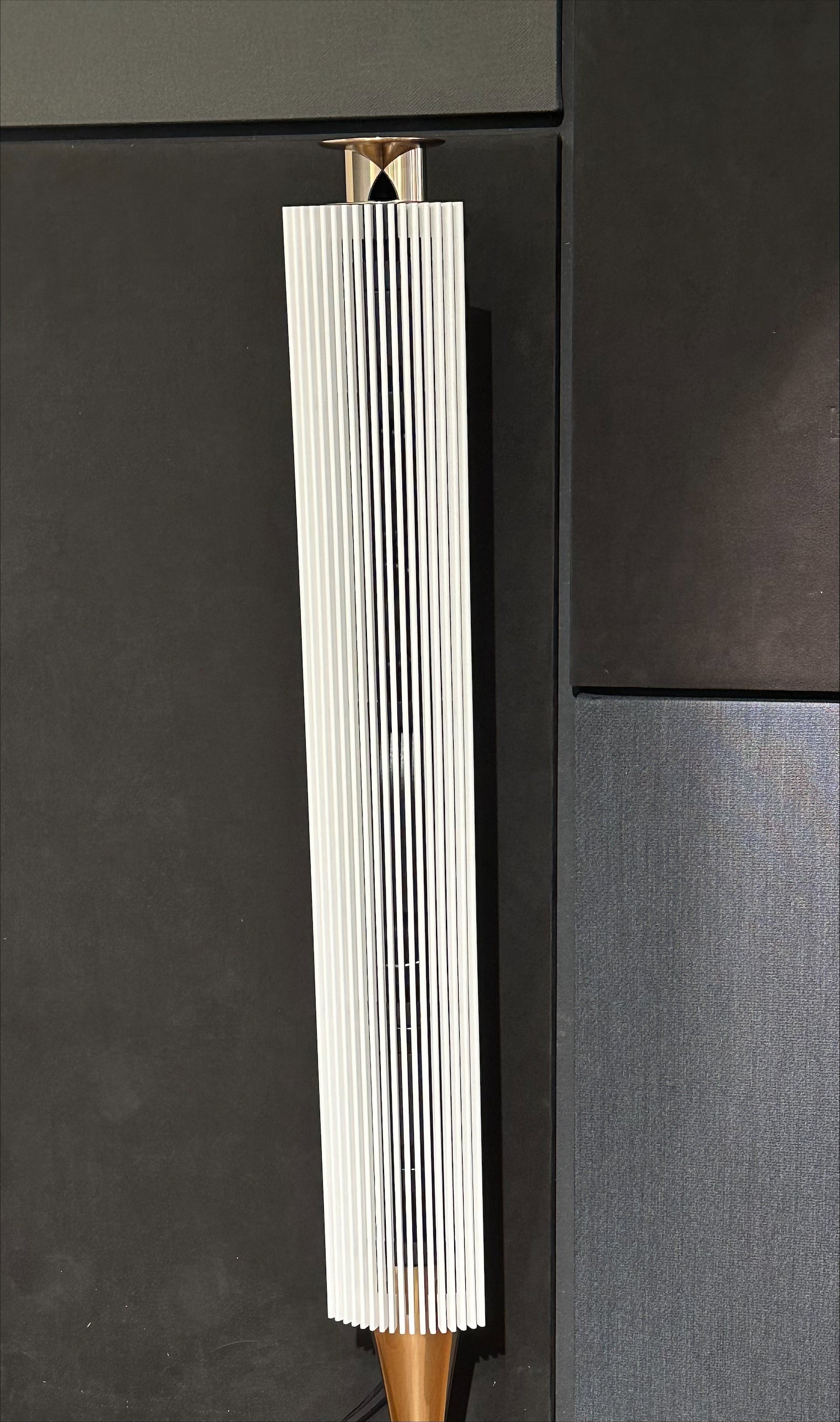 Beolab 18 fronter hvid