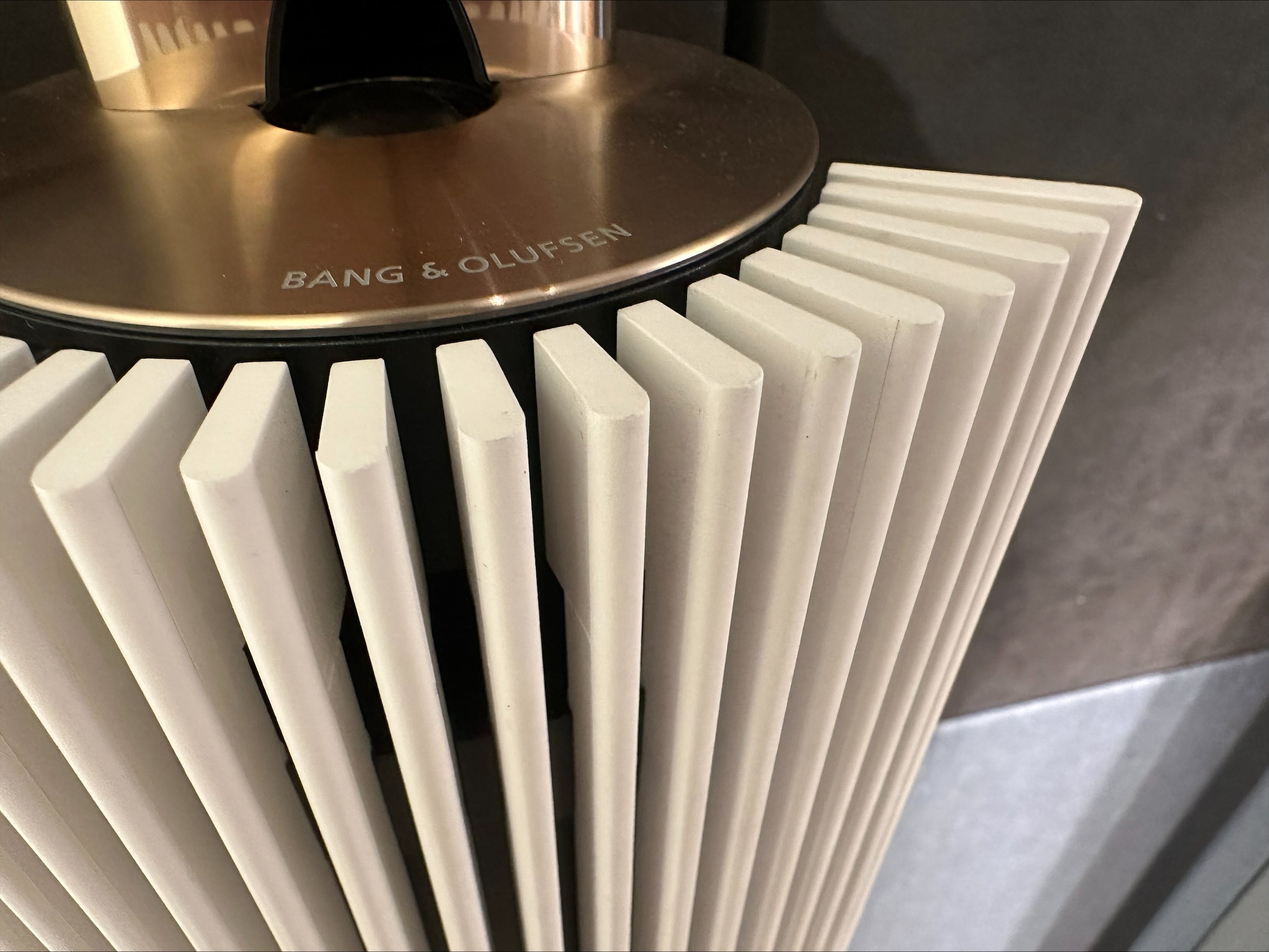 Beolab 18 fronter hvid